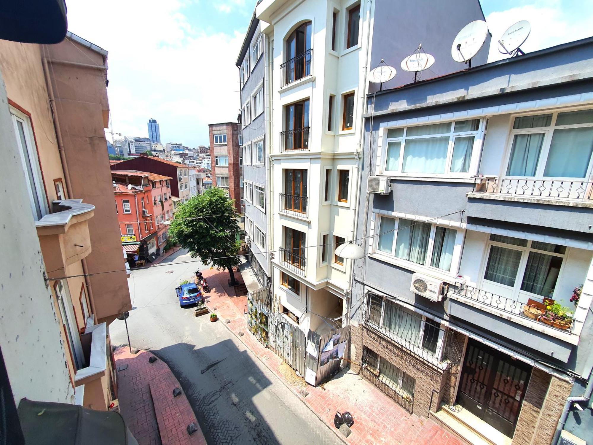 Luxury Suites In Cihangir The Best Part Of Taksim City Center Истанбул Екстериор снимка