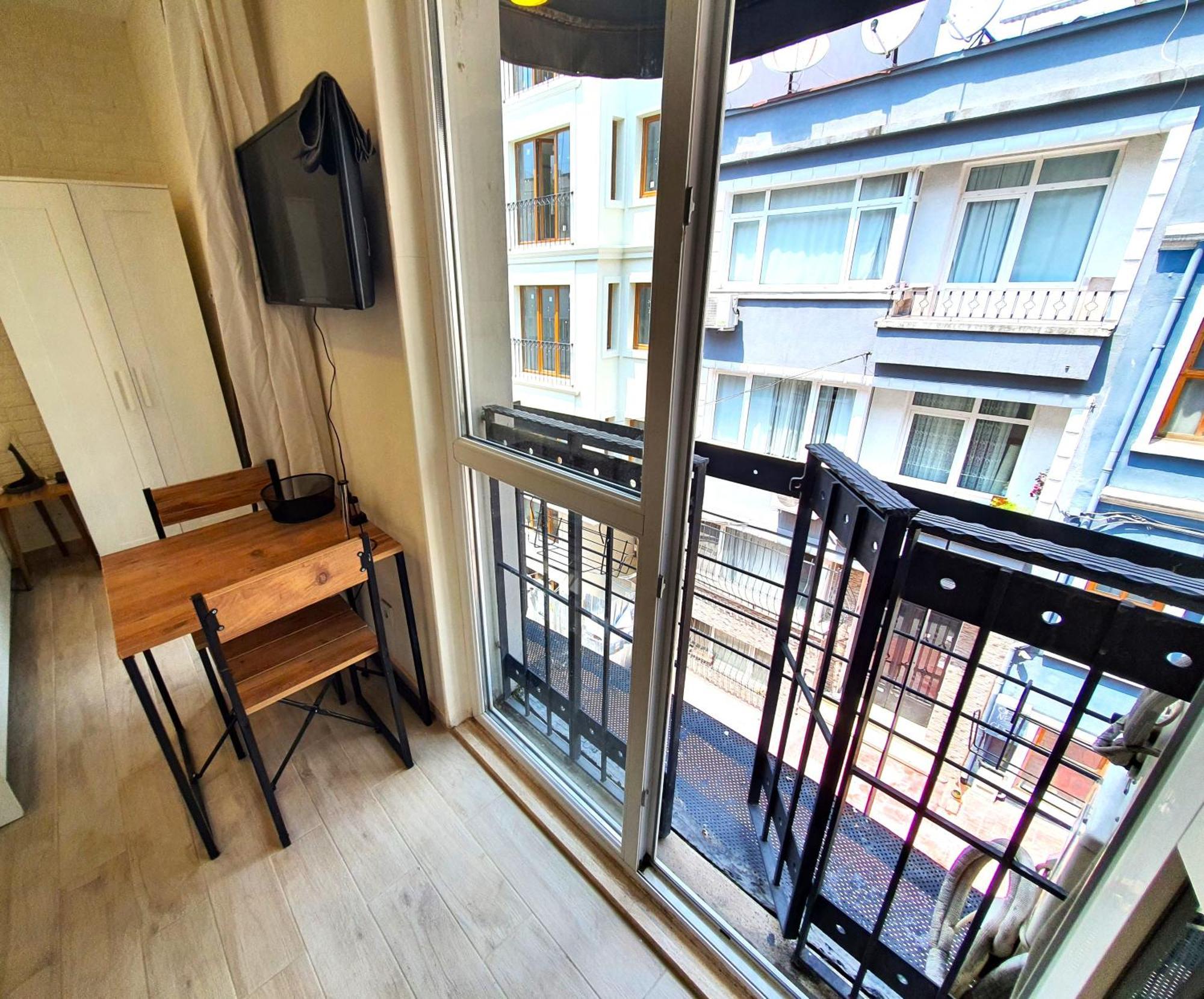 Luxury Suites In Cihangir The Best Part Of Taksim City Center Истанбул Екстериор снимка